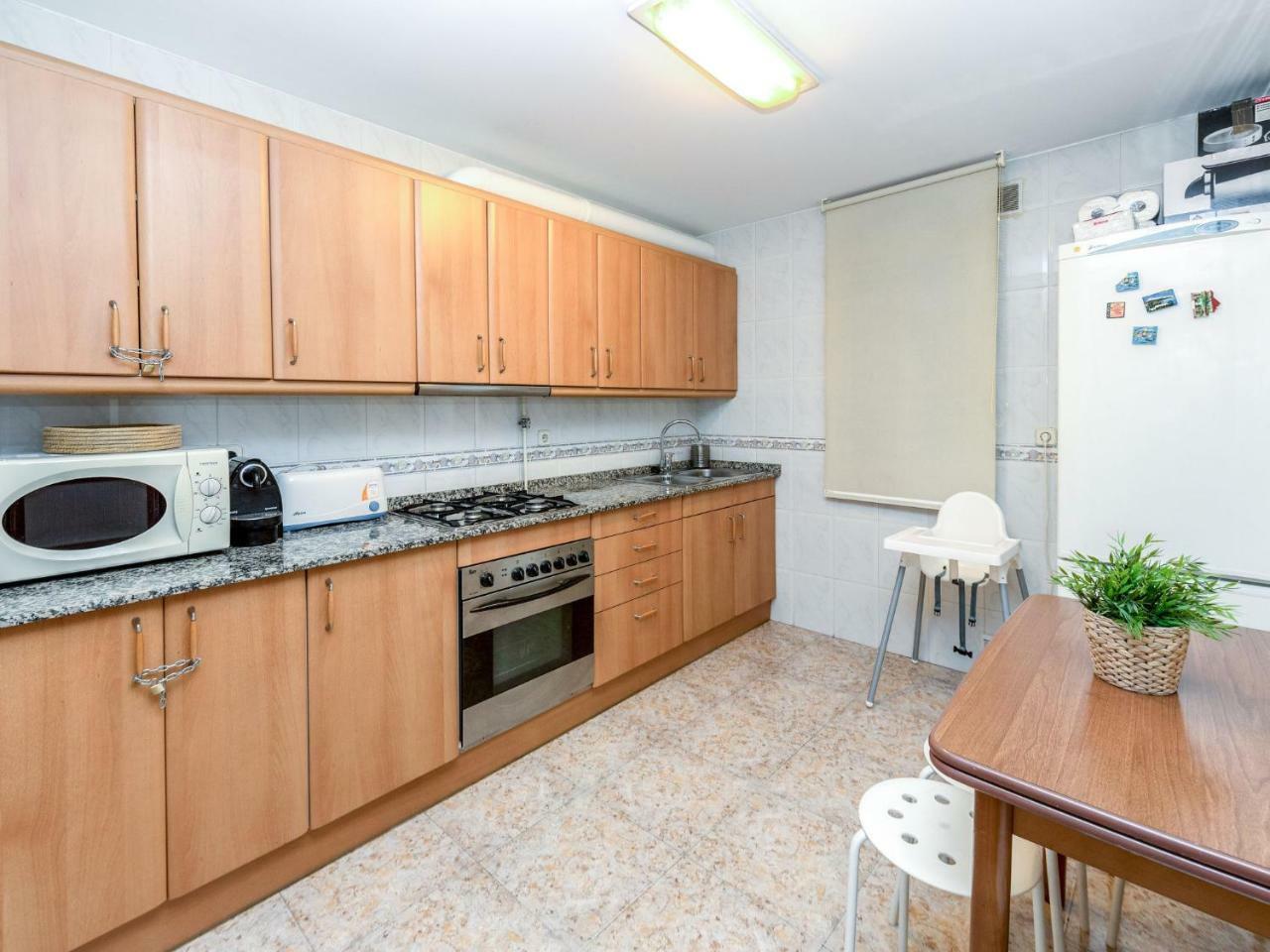 Apartment Camp Nou- Travessera De Les Corts By Interhome Βαρκελώνη Εξωτερικό φωτογραφία